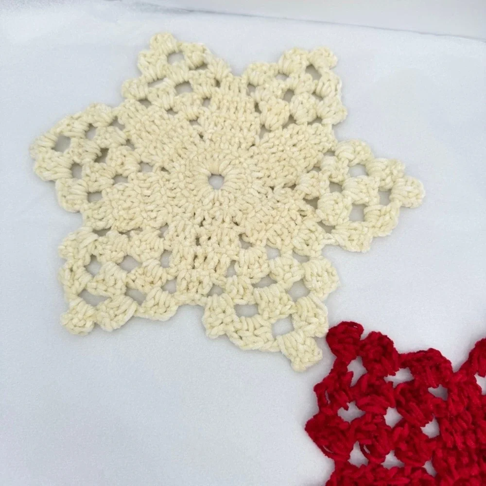 Handmade Crochet Knit Snowflake Trivet Hotpads Set of 3 Christmas Holiday Decor